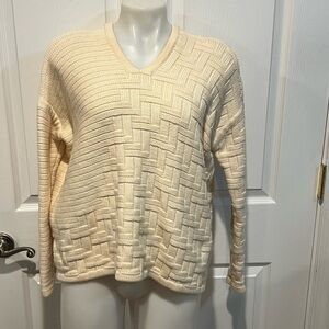 Ohne Titel cream v neck merino wool basket weave pattern sweater Medium